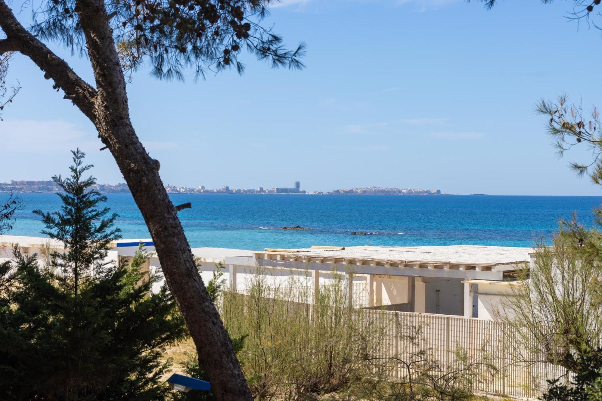 Luxury Suites & Apartment Con Accesso Alla Spiaggia E Parcheggio Privato - Vista Mare Lido Conchiglia Exterior photo